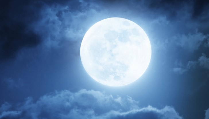 Пълнолунието може да ни донесе и много положителни резултати, ако използваме молитви, медитация, дори и процеса на лечение Пълнолунието може да ни донесе и много положителни резултати, ако използваме молитви, медитация, дори и процеса на лечение