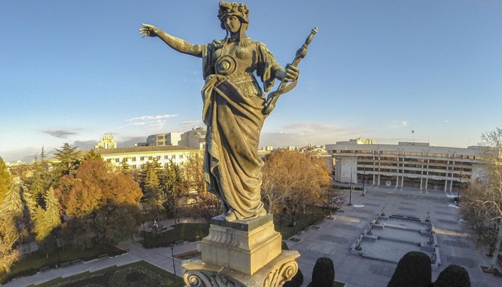 Ежегодно Фондацията обявява конкурс за набиране на проектни предложения за финансиране на местни инициативи