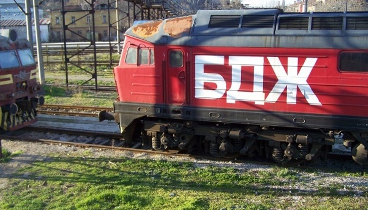 Билети могат да бъдат закупени онлайн за осемнадесет влака, движещи се по основните търговски направления Билети могат да бъдат закупени онлайн за осемнадесет влака, движещи се по основните търговски направления