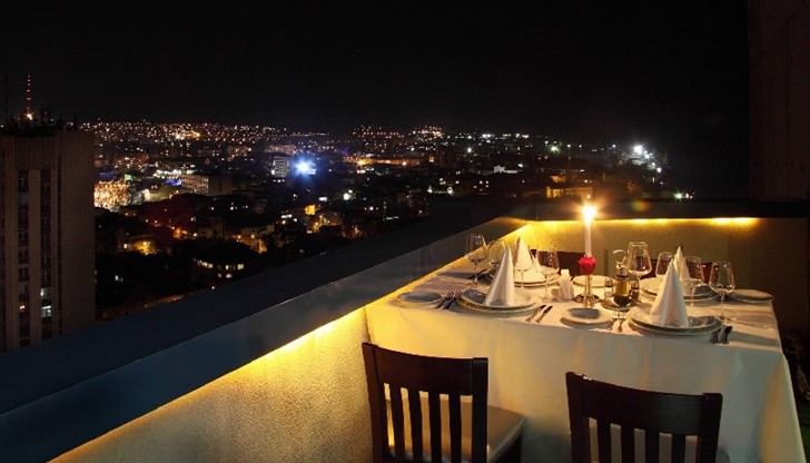 15 389 е общият брой на реализираните нощувки във всички места за настаняване, регистрирани през октомври 2015 г. 15 389 е общият брой на реализираните нощувки във всички места за настаняване, регистрирани през октомври 2015 г.