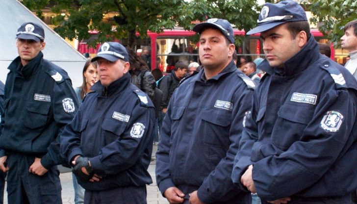 Полицаите да бъдат хранени само с крехко свинско месо без излишни тлъстини, както и да пият кристално бистър сок без утайки Полицаите да бъдат хранени само с крехко свинско месо без излишни тлъстини, както и да пият кристално бистър сок без утайки