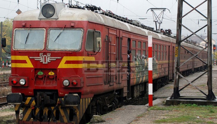 Във връзка с предстоящите празници в състава на бързите влакове София – Силистра – София ще се движи спален вагон