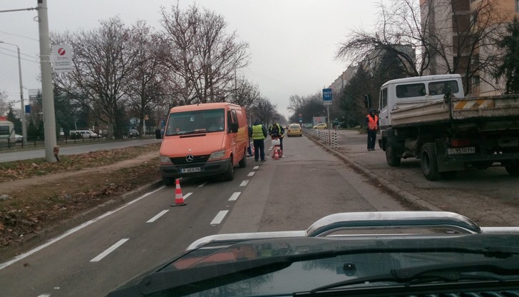 Защо се получава така, че каквото и да започнат го правят като малко китайче в час по трудово обучение?