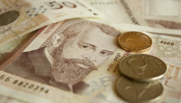 Част от банките започнаха да вдигат таксите за обслужване на граждани Част от банките започнаха да вдигат таксите за обслужване на граждани