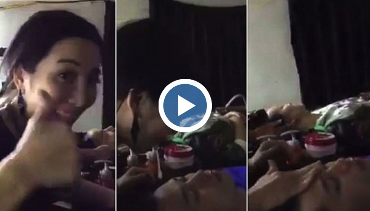 В клипа се вижда как козметичката се изхрачва върху лицето на дамата