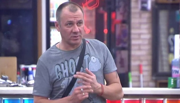 Къци Вапцаров: Йоана разказа, че една вечер Гъмов са го изхвърлили мъртвопиян от заведението Къци Вапцаров: Йоана разказа, че една вечер Гъмов са го изхвърлили мъртвопиян от заведението