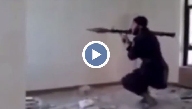 Терорист от "Ислямска държава" се взривява случайно след като се опитва да демонстрира уменията си