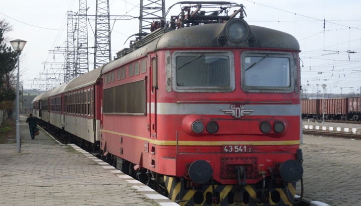 За празничните дни по повод Коледа и Нова Година, „БДЖ – Пътнически превози” ЕООД предвижда да осигури и допълнителни вагони за влаковете За празничните дни по повод Коледа и Нова Година, „БДЖ – Пътнически превози” ЕООД предвижда да осигури и допълнителни вагони за влаковете