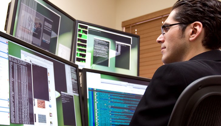 В момента има сериозен недостиг на кадри. Годишно завършват около 2000 души, а нас ни трябват 6000