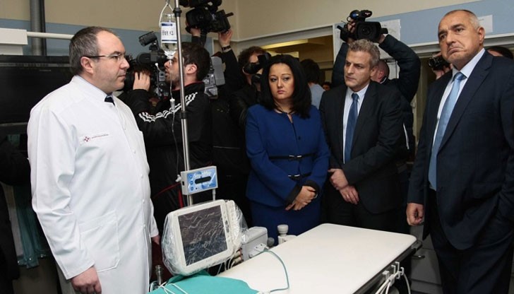 По думите му, с новата апаратура “лечението приключва с едно влизане в болницата“