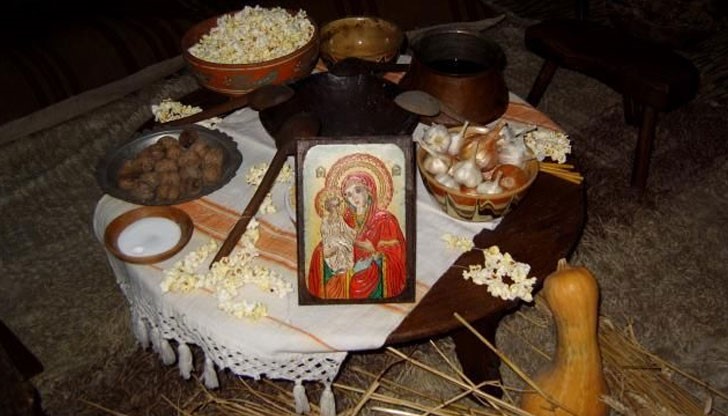 Няма друг празник, който да е свързан с толкова поверия и ритуали Няма друг празник, който да е свързан с толкова поверия и ритуали