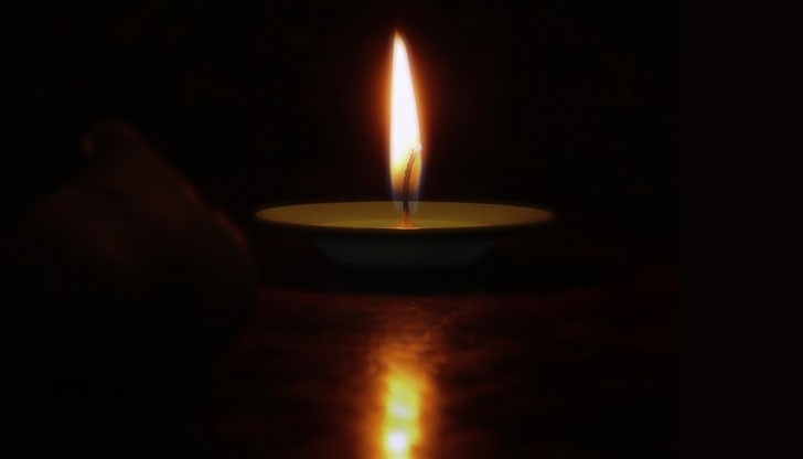 След кратко боледуване почина известният спортен журналист Ефрем Димитров След кратко боледуване почина известният спортен журналист Ефрем Димитров