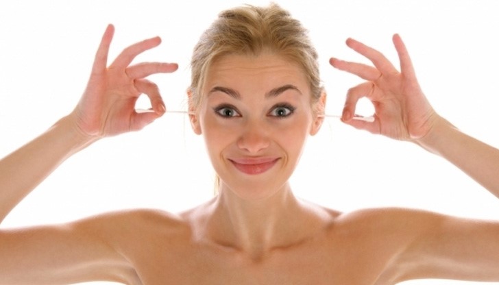 Почистването на ушите с клечки за уши може да доведе до инфекция Почистването на ушите с клечки за уши може да доведе до инфекция