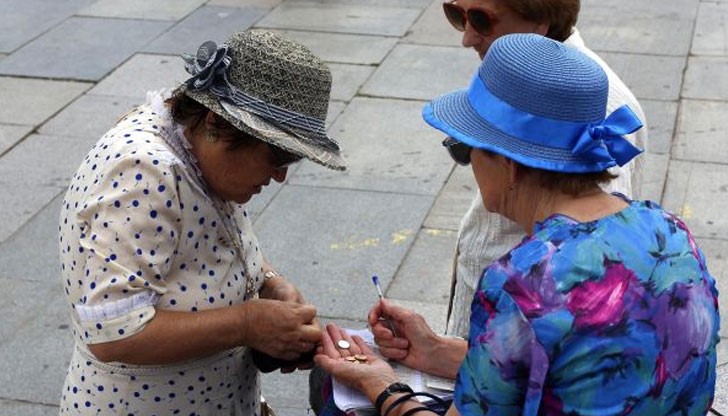 2365 души е трябвало да си купят до 5 години стаж от НОИ, за да се пенсионират