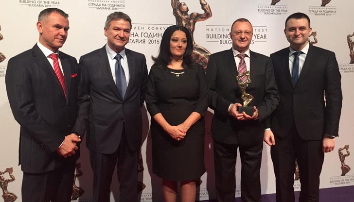 Наградата за „Булстрад Арена“ беше връчена на главния инвеститор – председателят на съвета на директорите на „Приста ойл“ г-н Пламен Бобоков от Джордж Менцелопулос