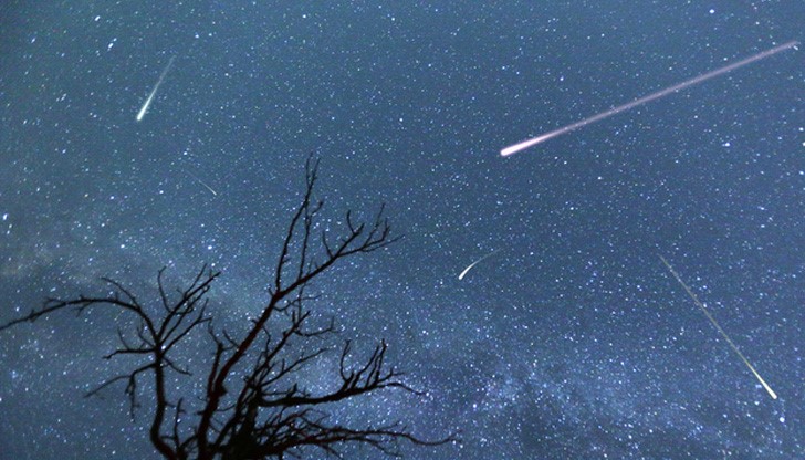 "Геминиди" бе открит в края на 19 век. Потокът не лети към Земята, а наваксва с нея