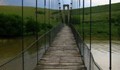 Опасен въжен мост над река Янтра в Русенско