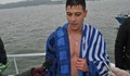 Треньор по плуване извади кръста от ледените води на Дунава