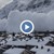 Туристка засне как гигантска лавина затрупва село