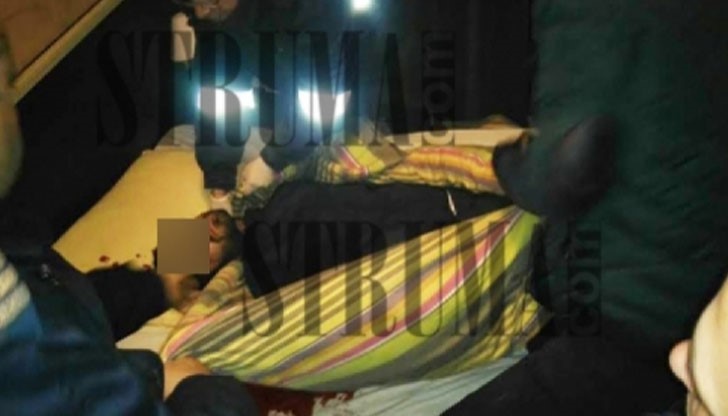 Момичета твърдят, че го прави от несподелена любов