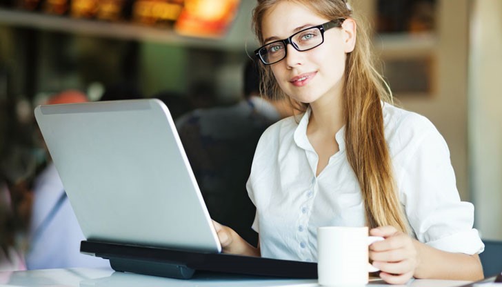 Независимите софтуерни разработчици твърдят, че са свободни да програмират и да избегнат бюрокрацията и безкрайните срещи Независимите софтуерни разработчици твърдят, че са свободни да програмират и да избегнат бюрокрацията и безкрайните срещи