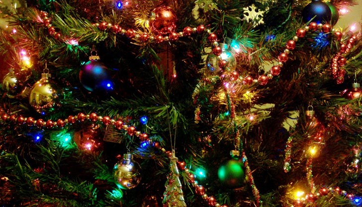 Родителите на двете деца са оцелели, като са скочили през прозорците на горящия апартамент Родителите на двете деца са оцелели, като са скочили през прозорците на горящия апартамент