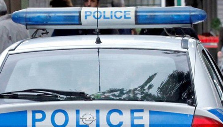 Жената е откарана в болницата от екип на Спешна помощ, където по-късно е починала Жената е откарана в болницата от екип на Спешна помощ, където по-късно е починала