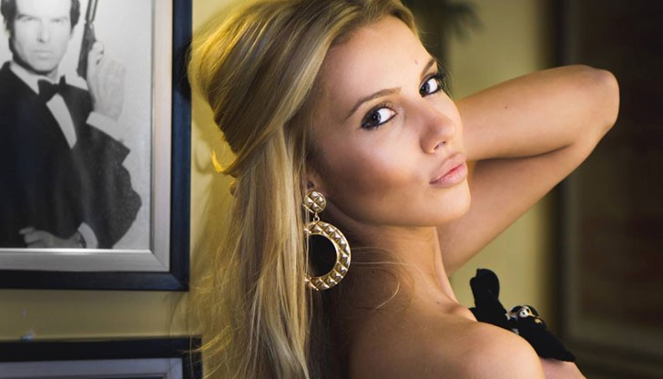 България се представя от 20-годишната Симона Милова