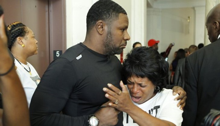 43-годишният Самюел Дюбоуз бе застрелян от Рей Тенсинг - полицай при университета в Синсинати 43-годишният Самюел Дюбоуз бе застрелян от Рей Тенсинг - полицай при университета в Синсинати