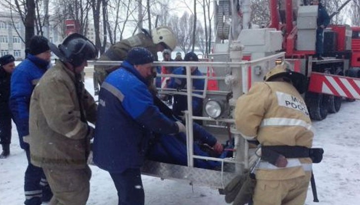 Пишман-самоубиецът паднал върху покрива на магазин Пишман-самоубиецът паднал върху покрива на магазин