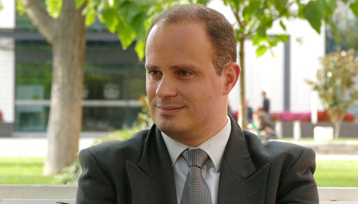 Единствено натискът на „четвъртата власт“ може да промени отношението на властимащите Единствено натискът на „четвъртата власт“ може да промени отношението на властимащите