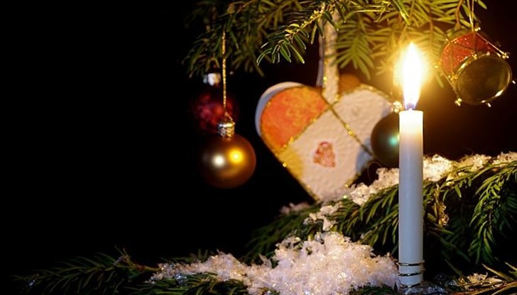 Армения е първата страна, която официално приема християнството Армения е първата страна, която официално приема християнството