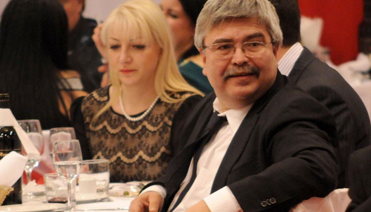 Хърсев е поредният човек, който говори, че е нужно данъците у нас да бъдат вдигнати Хърсев е поредният човек, който говори, че е нужно данъците у нас да бъдат вдигнати