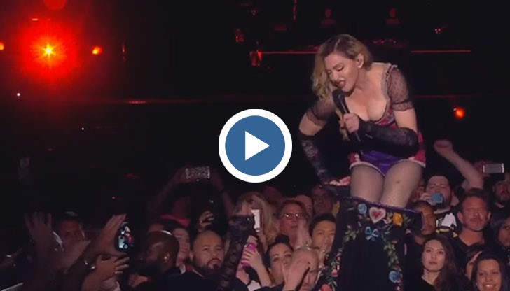 Да отделим 5 минути на чифт подскачащи напращели MILF гърди