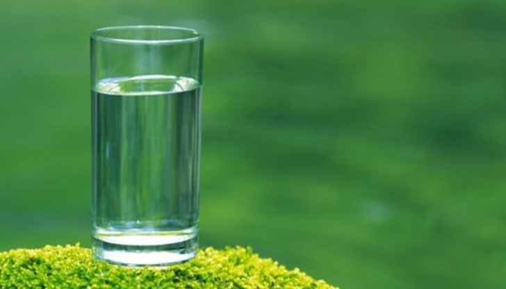 Всеки списък с полезни навици започва със съвет да пием вода. Много вода.
