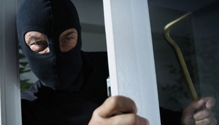 Според тъжителя липсвали телевизор, дрехи и други вещи на обща стойност към 500 лв