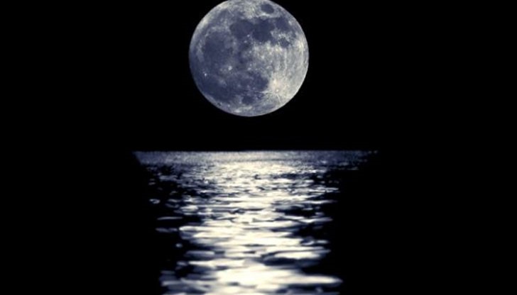 По традиция Вълча луна се нарича първото за годината пълнолуние, което настъпи в 03:47 часа тази нощ