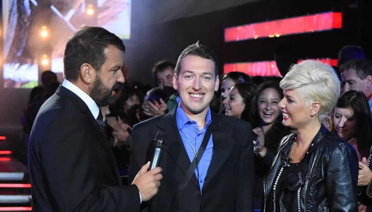 За участие от 40 минути, на което да вие като вълчица срещу луната, зевзекът си прибира 1000 лева За участие от 40 минути, на което да вие като вълчица срещу луната, зевзекът си прибира 1000 лева