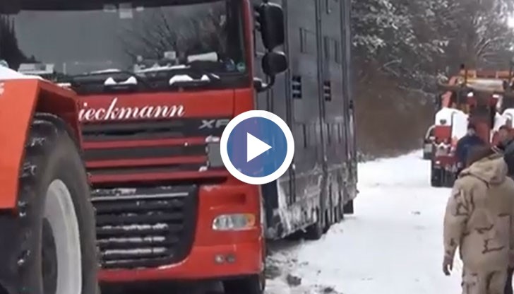 Заради отказът тира престоял на пътя цяла нощ