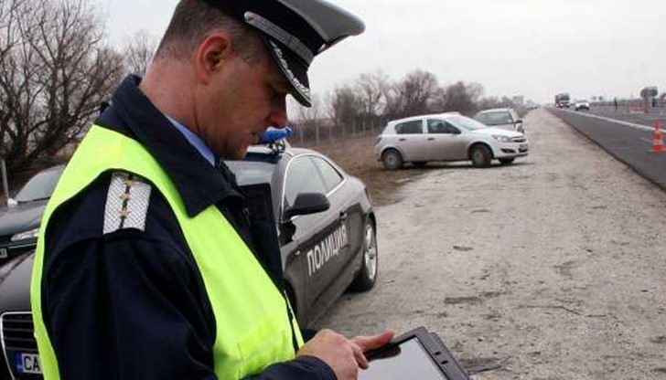 Тримата най-големи рекордьори за м.г. за превишаване на скоростта, още не са си платили глобите Тримата най-големи рекордьори за м.г. за превишаване на скоростта, още не са си платили глобите