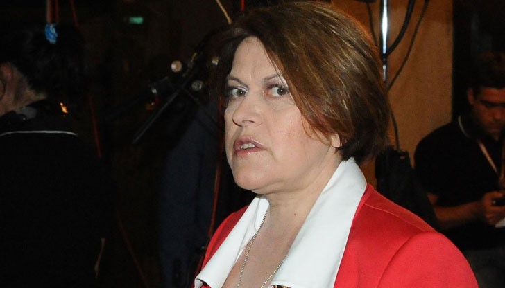 Вярвам в тезата, че АБВ и ГЕРБ водят преговори за обща кандидатура на Ивайло Калфин за президент Вярвам в тезата, че АБВ и ГЕРБ водят преговори за обща кандидатура на Ивайло Калфин за президент