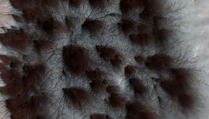 НАСА е публикувала нова снимка от повърхността на Марс