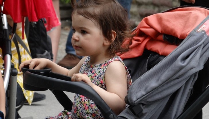 Социалните искат нови заявления за детски надбавки, срокът е до 31 януари