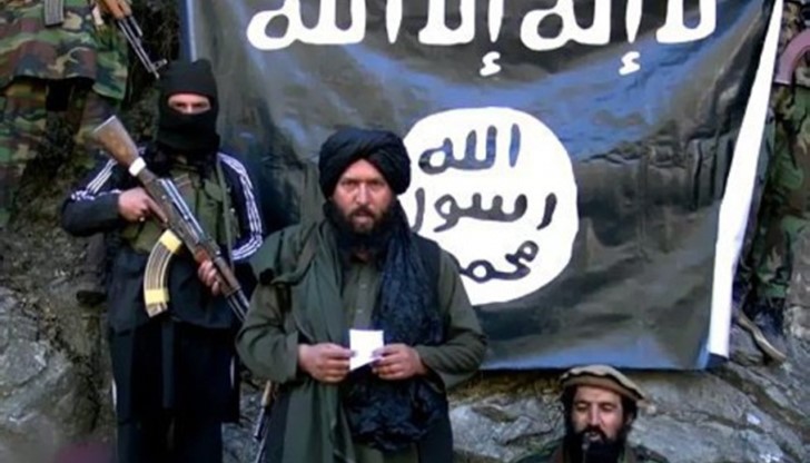 Атентатори се преобличат като футболни фенове, за да не будят подозрение. Атентатори се преобличат като футболни фенове, за да не будят подозрение.