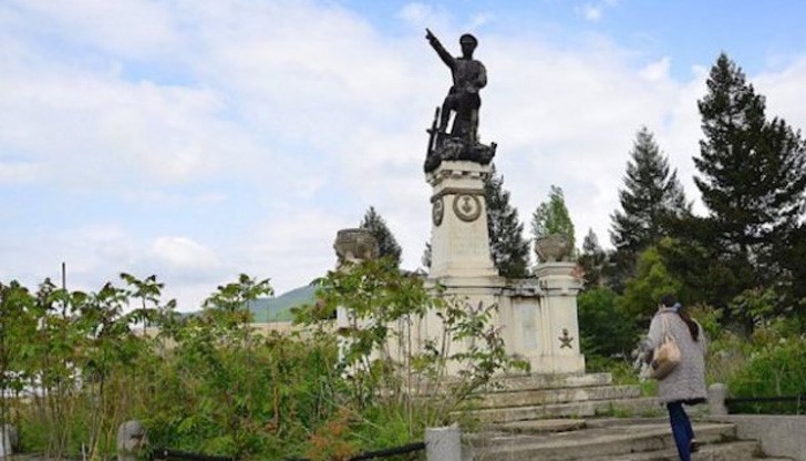 Изложбата е част от проект на Регионалния съюз на офицерите и сержантите от запаса в Русе Изложбата е част от проект на Регионалния съюз на офицерите и сержантите от запаса в Русе