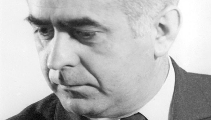 Режисьор е на постановки в София, Бургас, Русе, Варна, както и в Гран Театро дел Лисео – Барселона Режисьор е на постановки в София, Бургас, Русе, Варна, както и в Гран Театро дел Лисео – Барселона