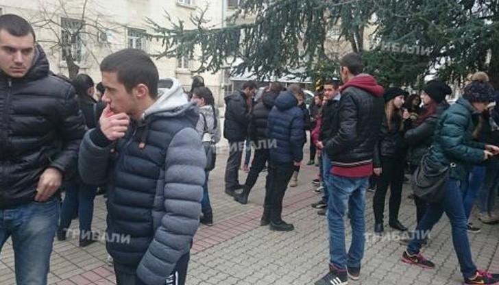 Днес магистратите трябва да решат дали братята Иван и Десислав Дамянови да останат в ареста