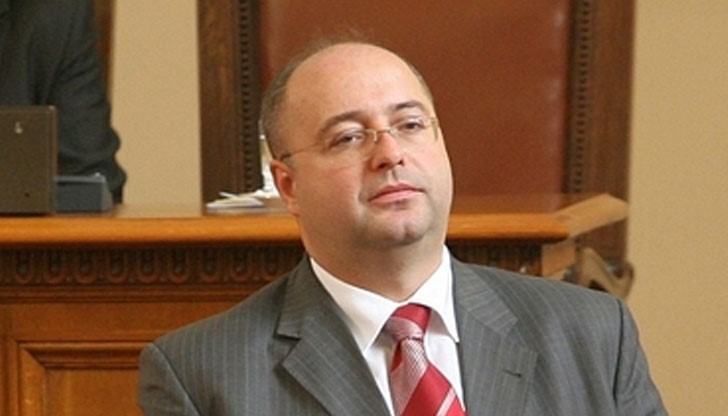 "Все още има проблем с изучаването на Майчин език" "Все още има проблем с изучаването на Майчин език"