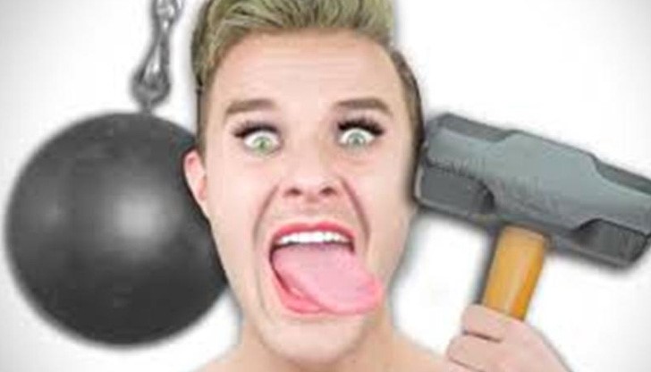 Чудно кой ли е най-достоен да грабне приза"Най-голям идиот"? Чудно кой ли е най-достоен да грабне приза"Най-голям идиот"?