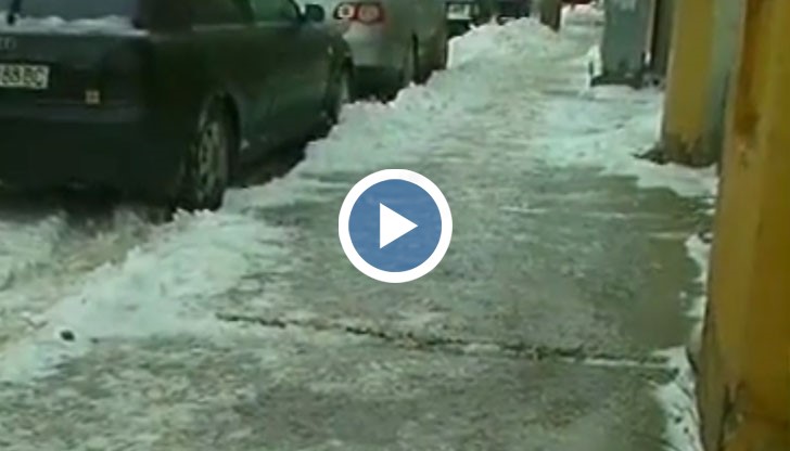 Заради поледицата днес временно беше спряно движението за всички превозни средства по пътните отсечки Русе-Силистра и Русе-Бяла